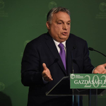 A kormány minden erőszakos cselekményt elítél. Kivéve Orbán Viktor