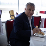 Orbán Japánban: Magyarország furcsa ország, furcsa emberek vannak ott