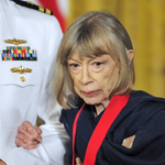 Elhunyt Joan Didion író és forgatókönyvíró