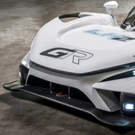 Elképesztő hidrogénautóval rukkolt elő a Toyota