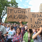 Élőláncot vonnak a tanárok hétfő reggel a Herman Ottó Gimnázium köré