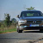 Volvo V90-teszt: ki meri ezt kombinak nézni?