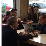 Mi lelte a dúsgazdag Berlusconit? McDonald'sban fotózták le