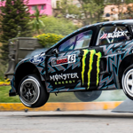 Nincs a középkorúak krízisében Ken Block – itt a Gymkhana 10