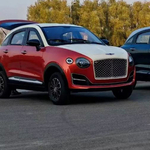 Még mindig vannak érthetetlen kínai klónautók, mint ez a Bentley-utánzat