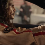 A múltba tolatva: Steven Tyler újra 25 éves lett - videó