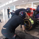 Így készül a Toro Rosso a boxutcás kiállásokra – videó