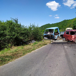 Majdnem 150 km/órával ment neki a teherautónak