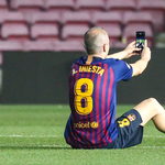 Iniesta még egyszer visszament, hogy ücsörögjön a Nou Camp gyepén