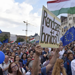 Vihar csapott le a Kossuth téri ellenzéki tüntetőkre a demonstráció végén