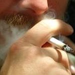 Csak a pult alól lehet majd cigarettát árulni Nagy-Britanniában