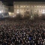 Fotó: üres nézőtér és nyolcezres tömeg búcsúztatta Claudio Abbadót