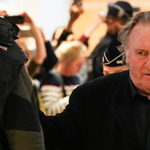 Megütött egy paparazzót, Rómában is bíróság elé állhat Gérard Depardieu