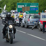 Útlezárással demonstrálnak szinte minden megyében