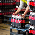 Könnyebbek lettek a Coca-Cola termékek alumíniumdobozai és PET-palackjai is