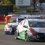 WTCC: Megtáltosodtak a gyári Hondák, Michelisz a 4. helyen