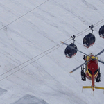 Lehozták a Mont Blanc feletti felvonón éjszakázó turistákat