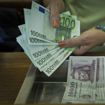 Erősödött kicsit a forint