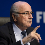 Blatter bebetonozta magát a FIFA elnöki székébe