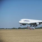 Óriásrepülő jött Budapestre, délben landolt a Superjumbo