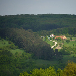 Jutott állami támogatás a Szentgyörgyvölgyi Péter földjén álló lovas panziónak is