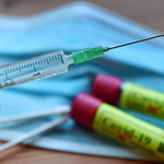 Pécsi virológus: 130 vakcina fejlesztése zajlik, 30 van már klinikai kipróbáláson