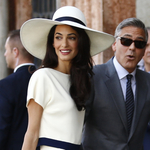 Fotó: Clooney és neje megjöttek intézni a papírokat