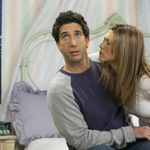 Arról pletykálnak, hogy Jennifer Aniston és David Schwimmer randizik, de az egyik fél tagad