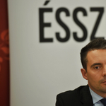 Az "elszabadult önkény" ellen harcol a Jobbik, kiáltványuk angolul is megjelent