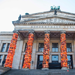 Aj Vej-vej feldíszítette a berlini Konzerthaust