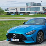 A harag istene: meghajtottuk a 100 millió forintért biturbó V8-cal ordító új AMG GT kupét