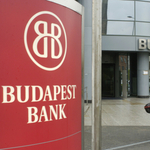 Közel harmadával csökkent a Budapest Bank eredménye az első félévben