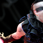 Feladta magát Marilyn Manson a rendőrségen 