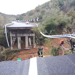 Leszakadt egy autópálya viaduktja Észak-Olaszországban – fotó