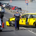 Őrült tempóban menekült a taxis a rendőrök elől öt kilométeren keresztül