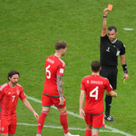 Irán gond nélkül focizta le Walest, kapus kapta a katari vébé első piros lapját