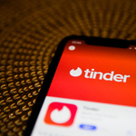 Havi 174 ezer forintos prémium csomagon dolgozik a Tinder