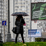 A Szabad Európa Rádió szólt, hogy orosz propagandafilmeket vetítenek a román kulturális minisztérium által működtetett mozikban, felbontották a szerződést a szervezőkkel