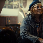 Johnny Depp a Gellért szállóban forgatott, de meggyűlt a baja az ajtóval 