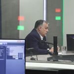 Orbán: Hamarosan olthatják a 60 év feletti krónikus betegeket, szja-mentességet kapnak a 25 év alattiak