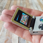 Ezzel a kulcstartóra tehető Game Boy-jal tényleg lehet játszani – videó