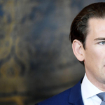 Sebastian Kurz kipiheni magát, folytatódnak a koalíciós tárgyalások