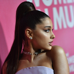 Horogkeresztes szórólapok estek az égből Ariana Grande koncertje előtt