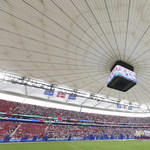 Megvertek egy szurkolót a biztonságiak a frankfurti stadionban - videó