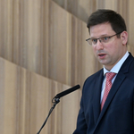 Gulyás Gergely szerint az egyházi egyetemeknek gátat kell vetniük "a tudomány progresszív kisajátításának"