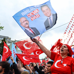 Totális alkoholtilalom, zárt mozik és kávézók mellett kezdődött el a török választás