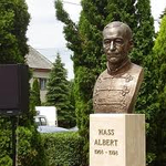 Márai gőgje, Wass keserve