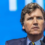 Tucker Carlson nem gondolja, hogy Orbán szereti az oroszokat, csak muszáj szóba állnia velük