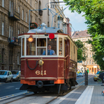 Ha már unja a modern villamosokat, várjon kicsit többet, és vénséges járműveken tujázhat! 