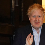 Hétfőtől ismét munkába áll Boris Johnson